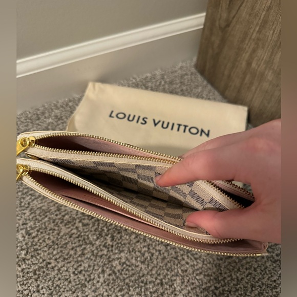 Louis Vuitton Double Zip Pochette - Picture 6 of 11